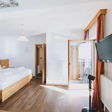 Haus Altenberger By We Rent, Summercard Included *